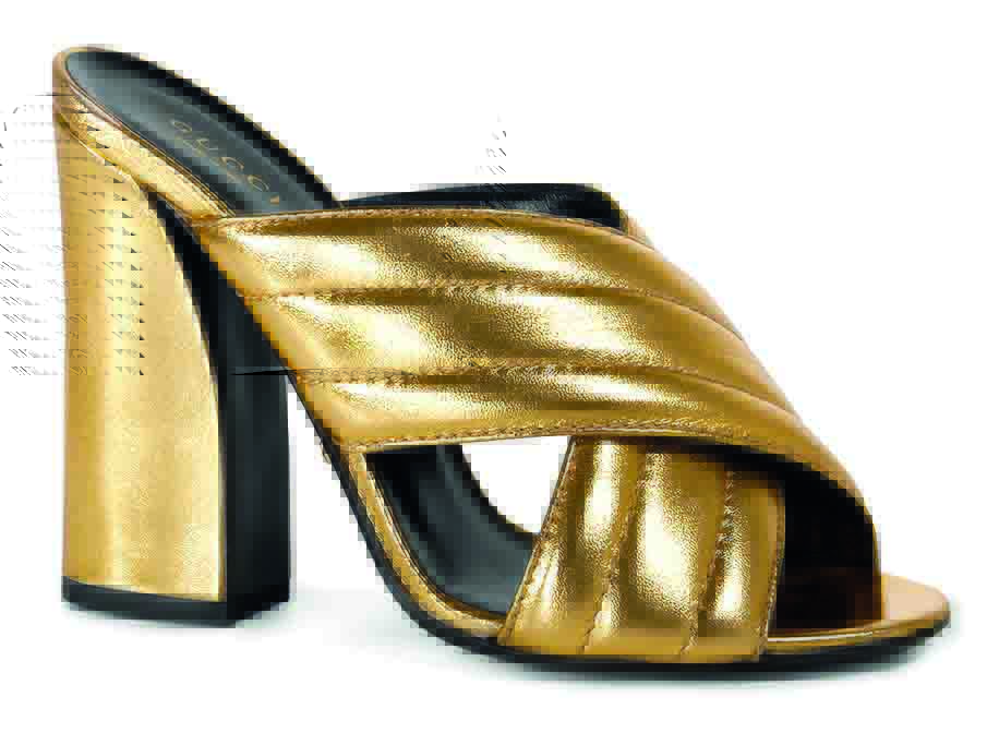 048-049_mood_scarpe.indd